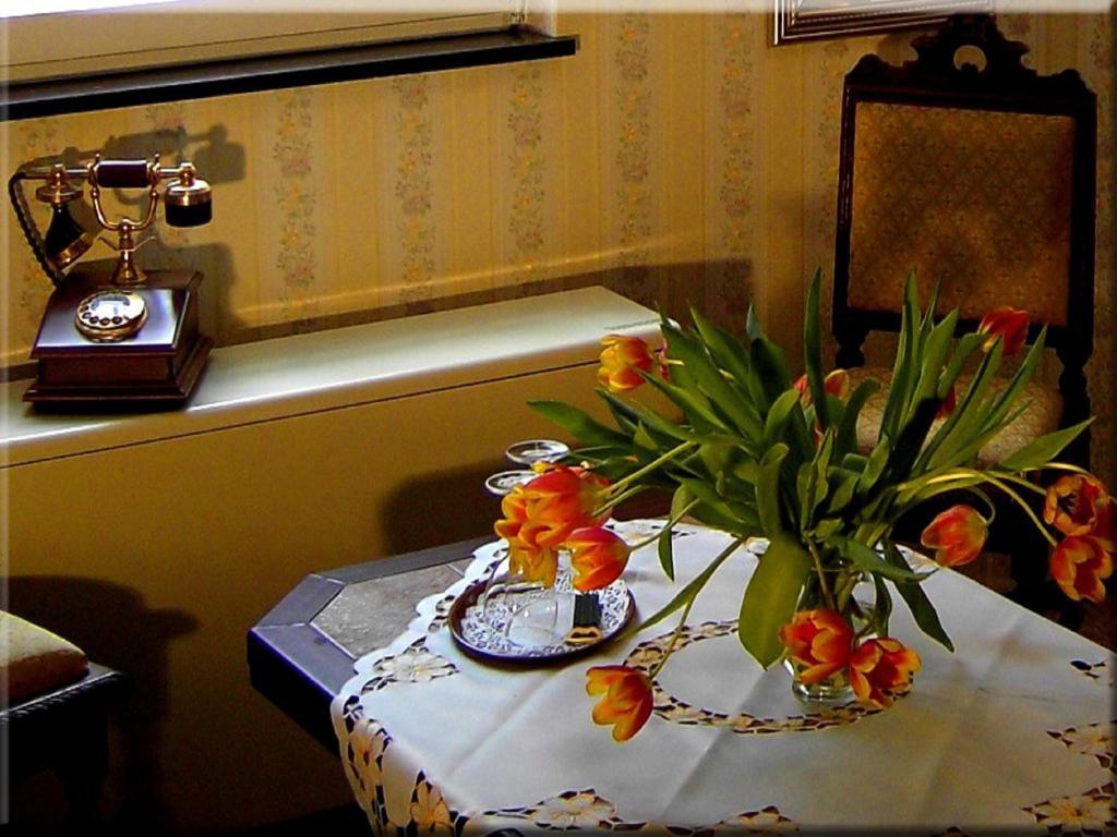 Hotel Graf Rolshausen Monschau Rom bilde